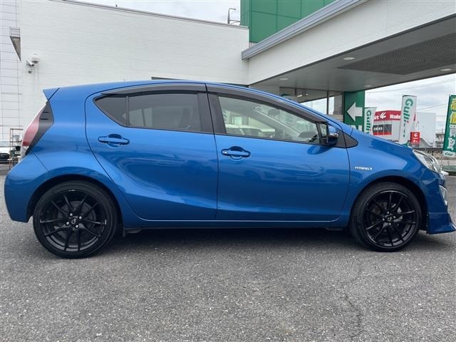 Toyota AQUA 2015 7714849-2