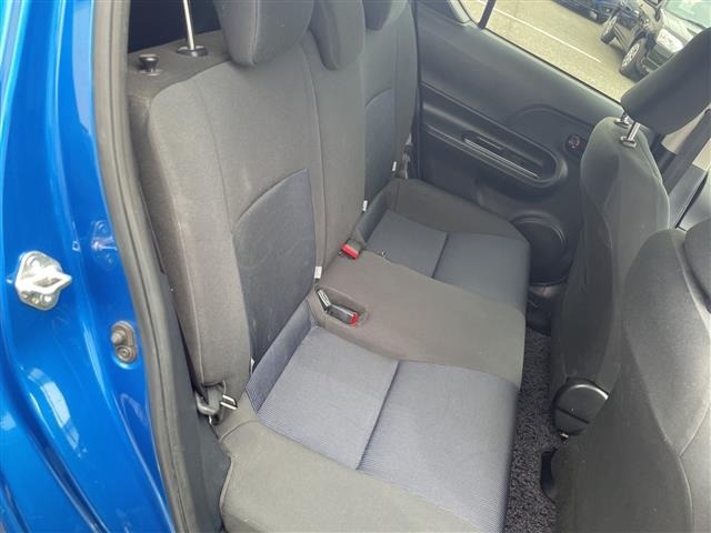 Toyota AQUA 2015 7714849-7