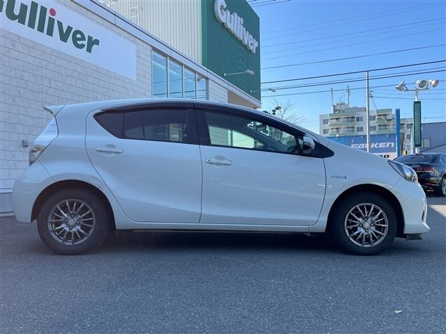 Toyota AQUA 2014 7714885-1
