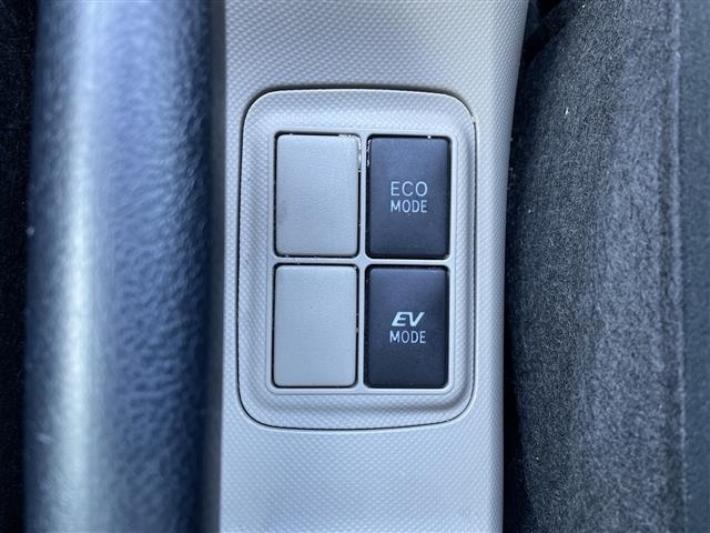 Toyota AQUA 2014 7714885-17