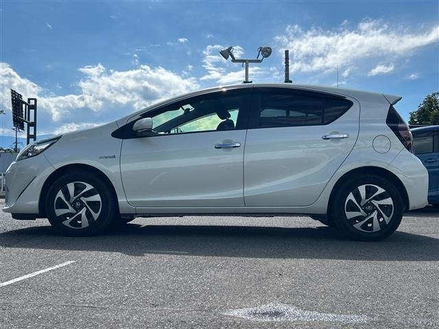Toyota AQUA 2020 7714892-17