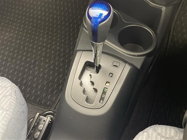 Toyota AQUA 2018 7714893-1
