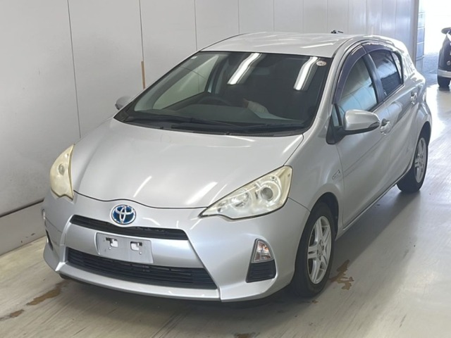 Toyota AQUA 2013 7714906-0