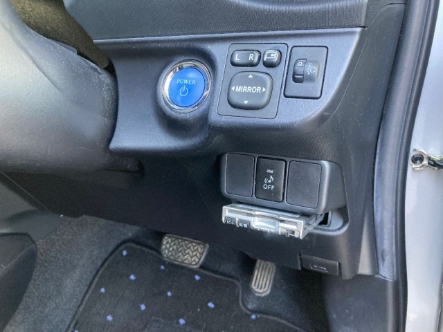 Toyota AQUA 2013 7714906-5