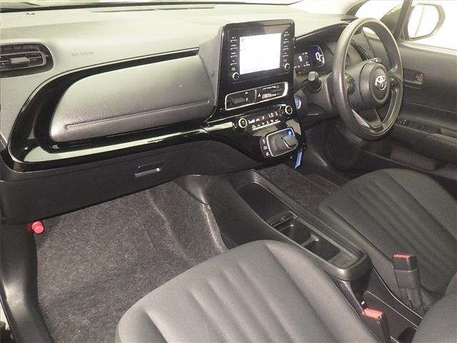 Toyota AQUA 2023 7714944-4