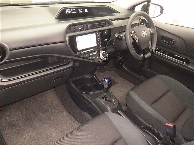 Toyota AQUA 2016 7714952-4