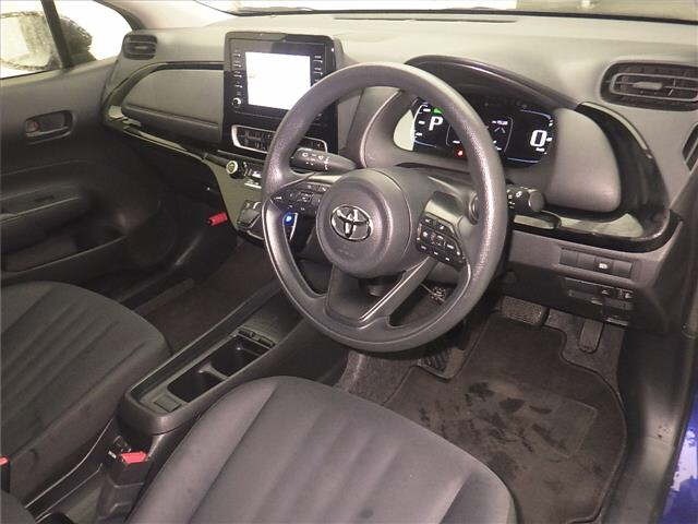 Toyota AQUA 2022 7714961-3