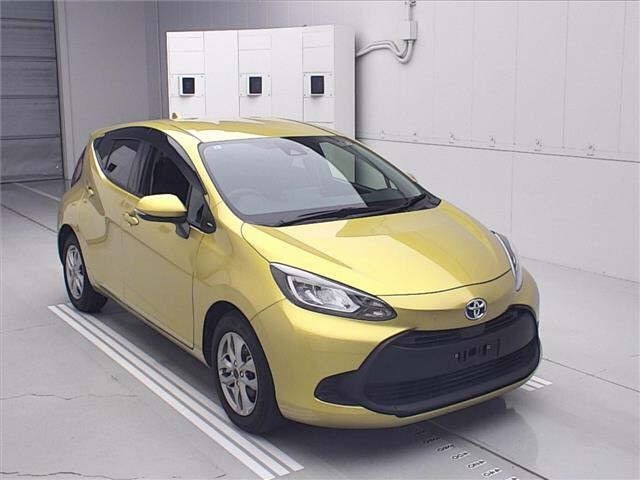 Toyota AQUA 2021 7714963-0