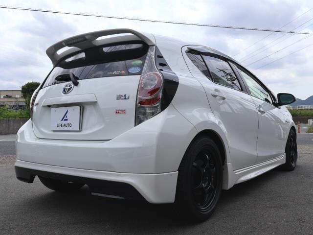 Toyota AQUA 2013 7714979-14