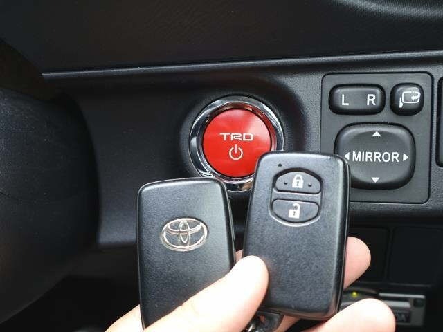 Toyota AQUA 2013 7714979-9