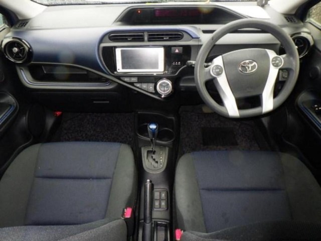 Toyota AQUA 2015 7714981-3