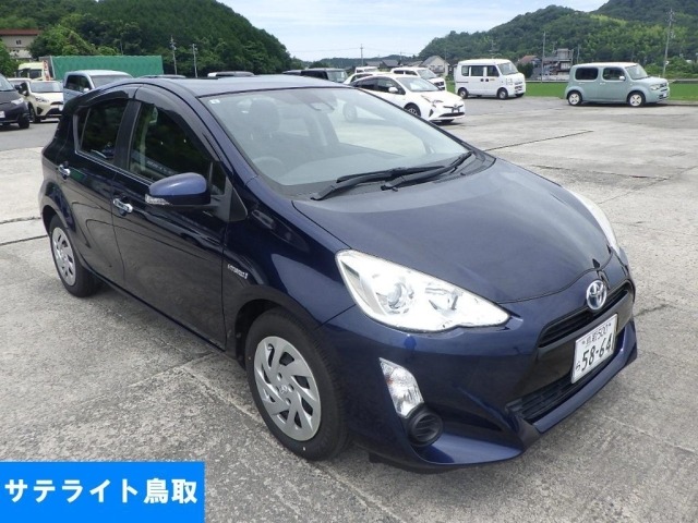 Toyota AQUA 2017 7714982-0