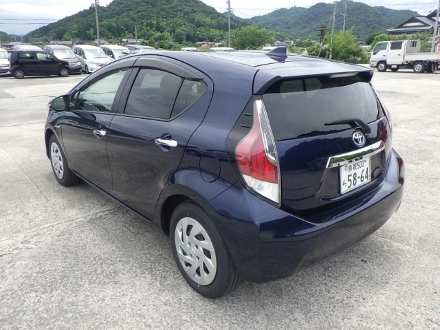 Toyota AQUA 2017 7714982-1
