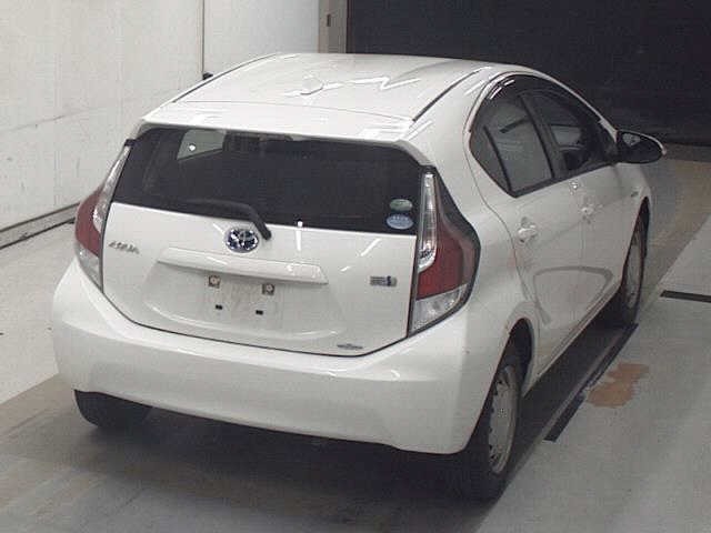 Toyota AQUA 2015 7714997-5