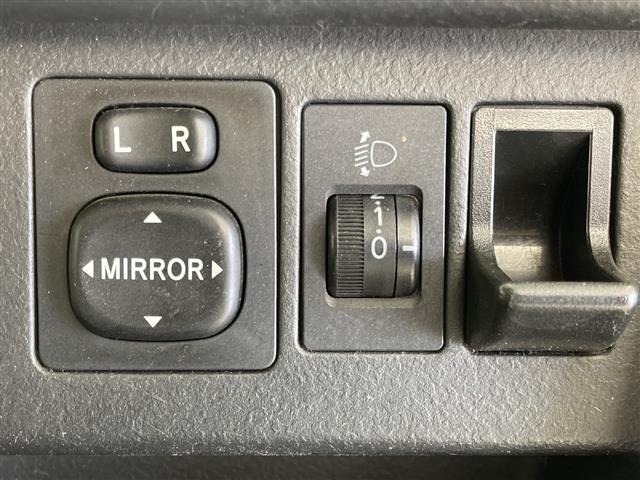 Toyota BB 2003 7716189-3