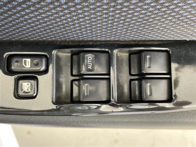 Toyota BB 2003 7716189-5