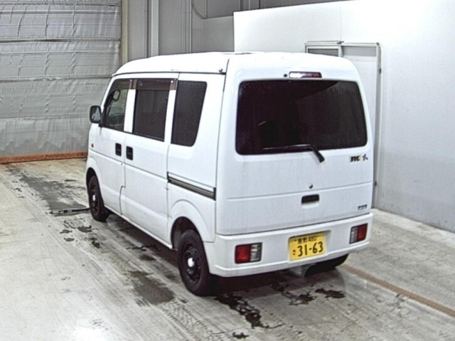 Suzuki EVERY 2010 7704233-1