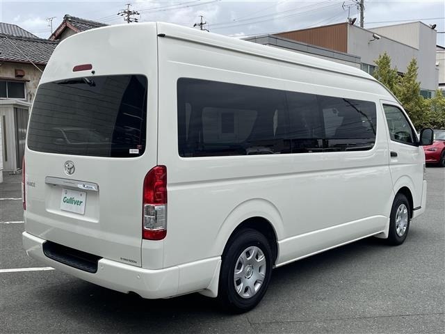 Toyota HIACE VAN 2022 7715710-14
