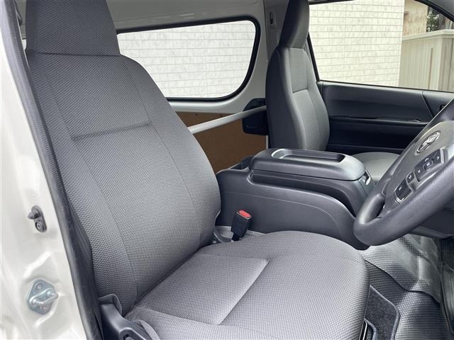 Toyota HIACE VAN 2022 7715710-2