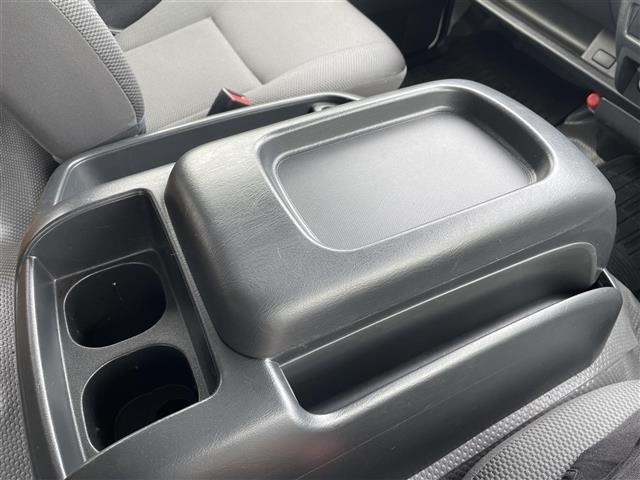 Toyota HIACE VAN 2022 7715710-6