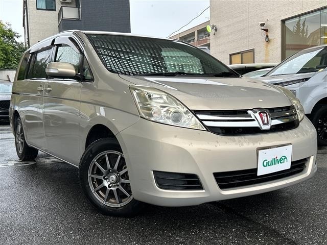 Toyota ISIS 2012 7716047-6