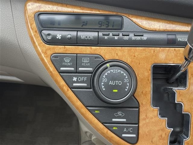 Toyota ISIS 2007 7716048-18