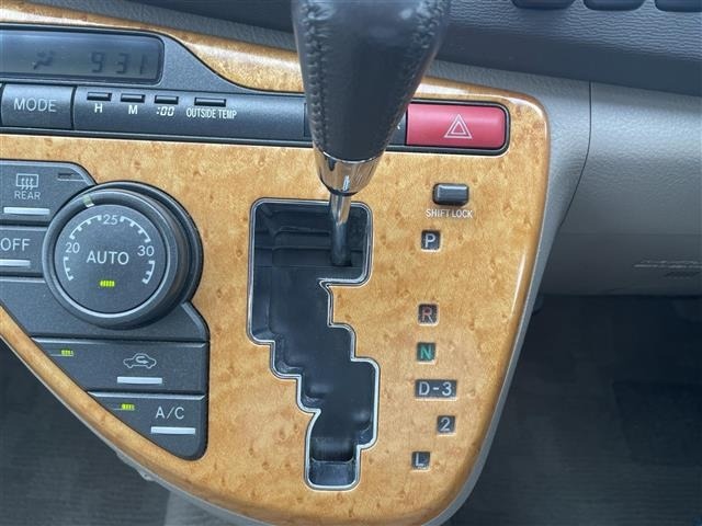 Toyota ISIS 2007 7716048-19