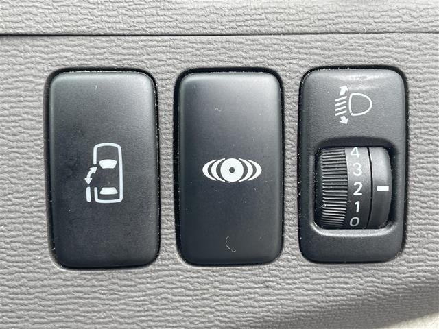 Toyota ISIS 2007 7716048-21