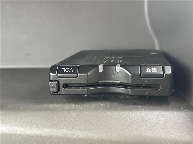 Toyota ISIS 2007 7716048-3