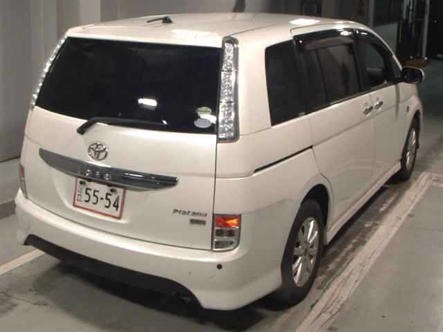 Toyota ISIS 2012 7716079-5