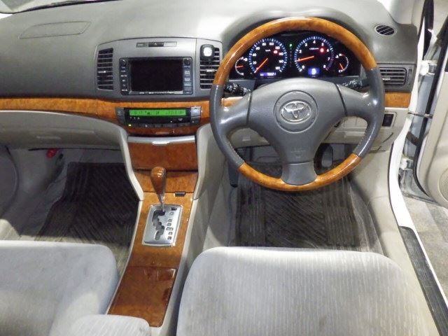 Toyota PREMIO 2006 7716194-4