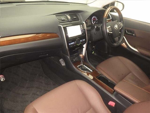Toyota PREMIO 2018 7716199-4