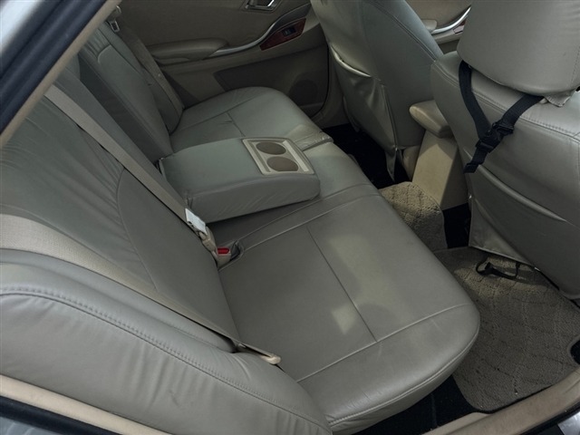 Toyota PREMIO 2013 7716201-6