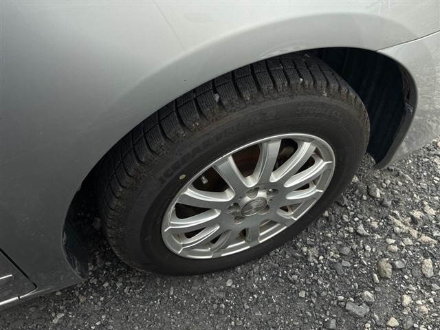 Toyota PREMIO 2013 7716201-7