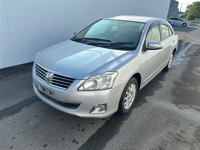 Toyota PREMIO 2013 7716201-9