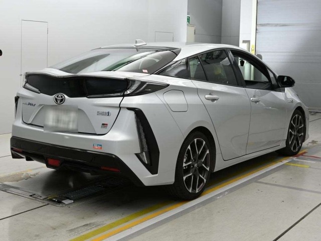 Toyota PRIUS PHV 2022 7702032-1