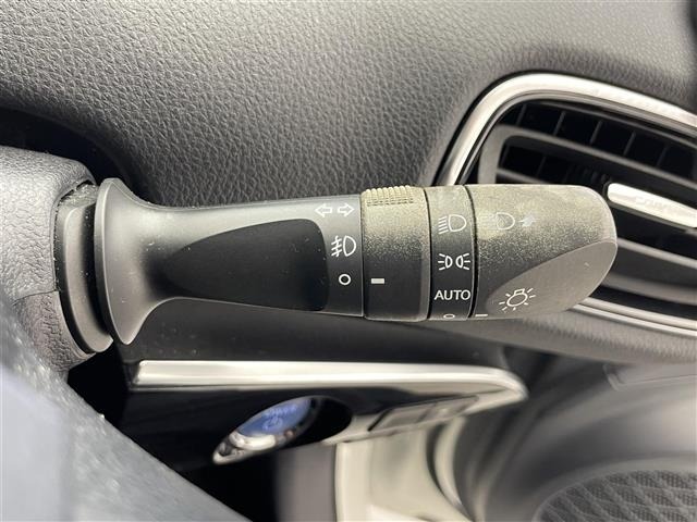 Toyota PRIUS PHV 2017 7702284-10
