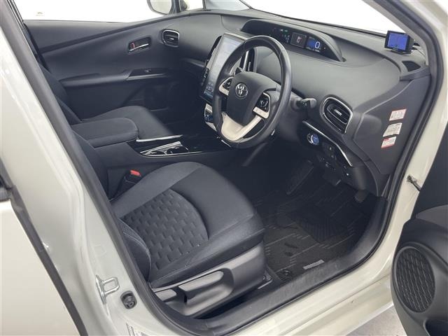 Toyota PRIUS PHV 2017 7702284-2