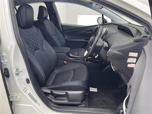 Toyota PRIUS PHV 2017 7702284-4
