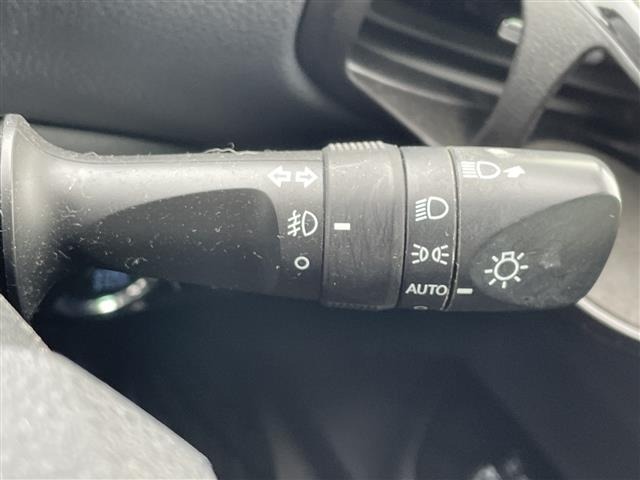 Toyota PRIUS PHV 2019 7702299-23