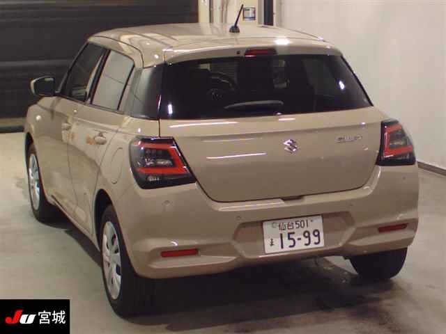 Suzuki SWIFT 2024 7706180-1