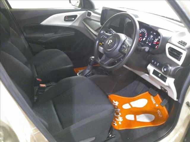 Suzuki SWIFT 2024 7706180-4