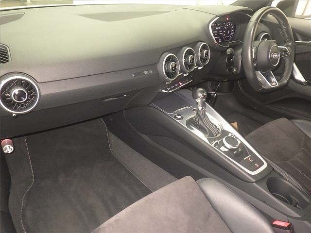 Audi TT 2018 7714561-4