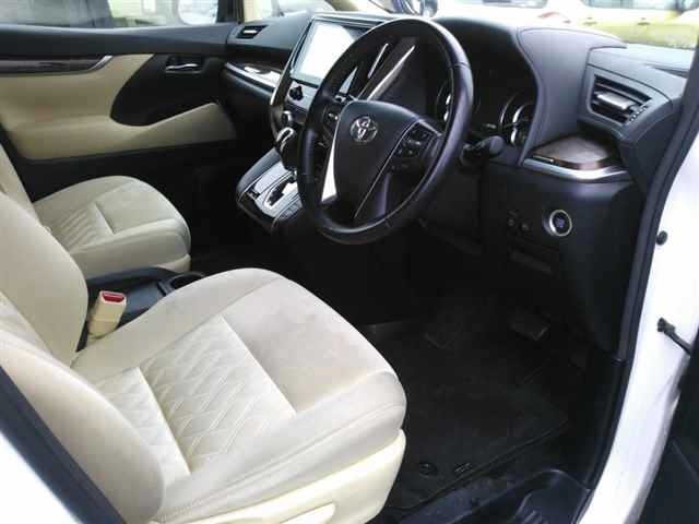 Toyota ALPHARD 2021 7716657-3