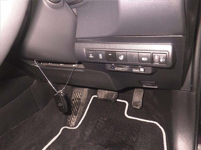 Toyota COROLLA TOURING 2021 7717146-8