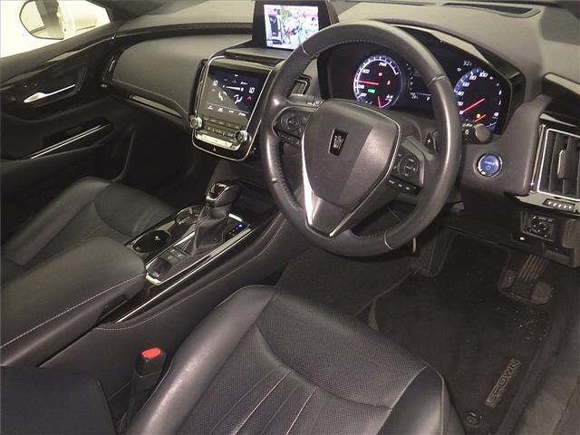 Toyota CROWN 2018 7727020-3