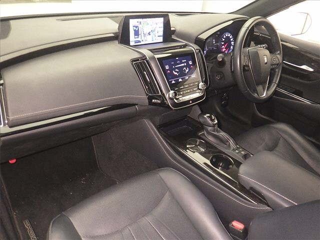 Toyota CROWN 2018 7727020-4