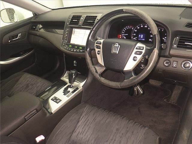 Toyota CROWN 2011 7727096-3