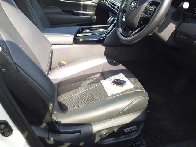 Toyota Mirai 2022 7731877-8