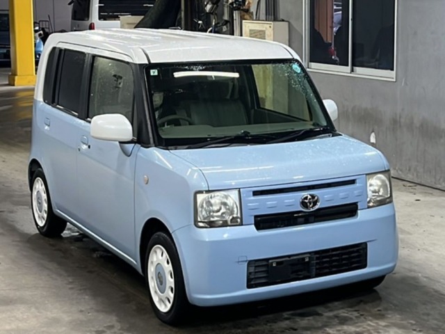 Toyota PIXIS SPACE 2015 7717001-4